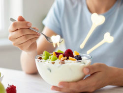 Manfaat Konsumsi Yoghurt Low-Fat untuk Kesehatan Tulang dan Gigi